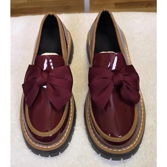 Women's Bow Decor Patent Leather Round Toe Loafers (size 6) - Picture 3 of 8